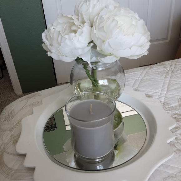 Partylite 8.4 oz Candle